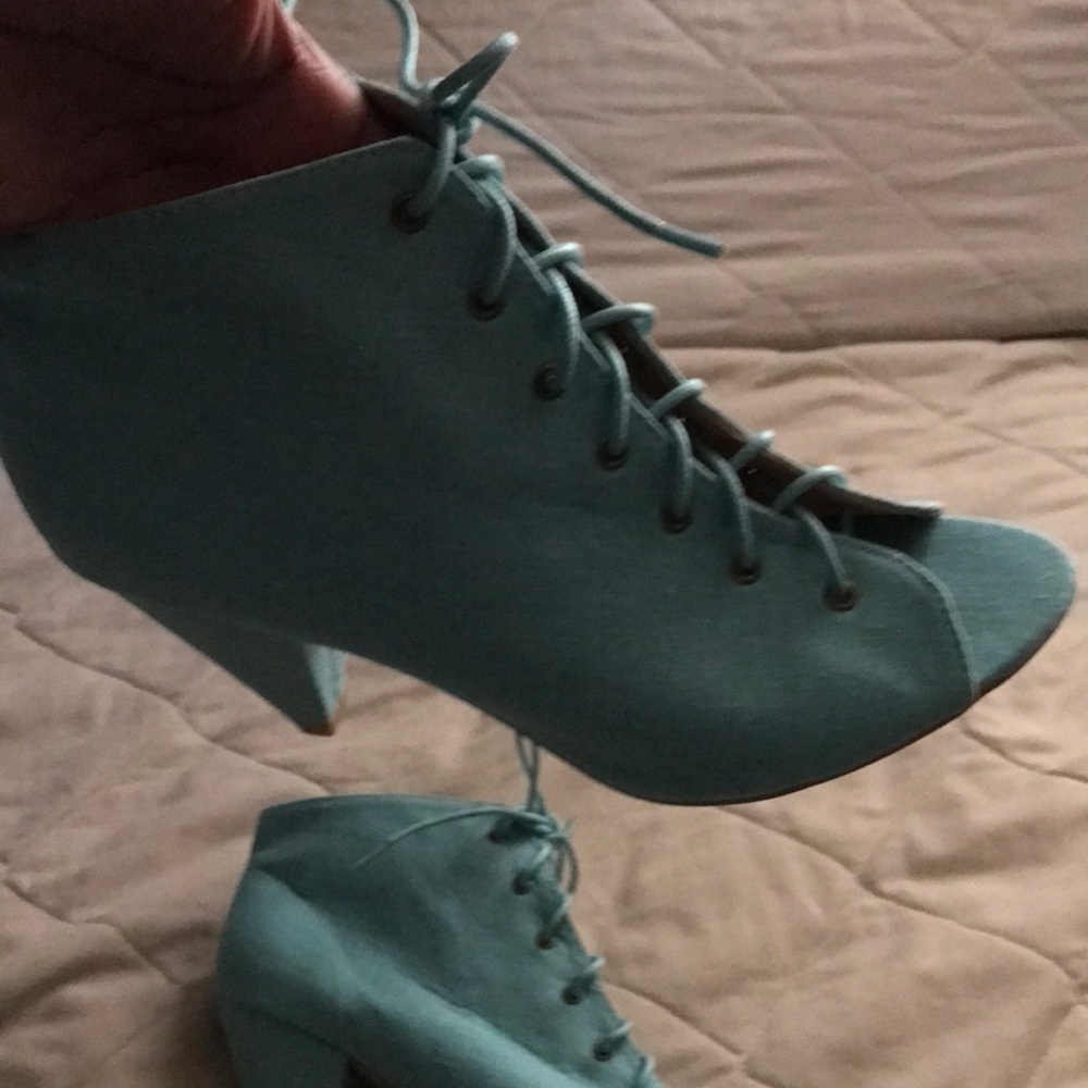NWT turquoise lace up peep toe booties linen like